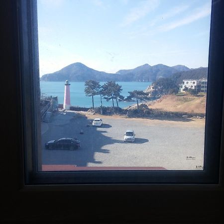 Geoje Haebaram Pension Exterior photo